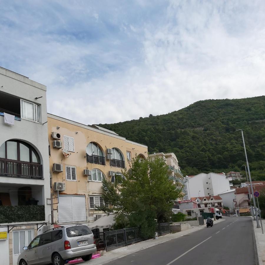 Suncani Apartman 1-Vila Amfora Budva Buitenkant foto