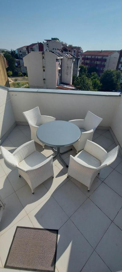 Suncani Apartman 1-Vila Amfora Budva Buitenkant foto